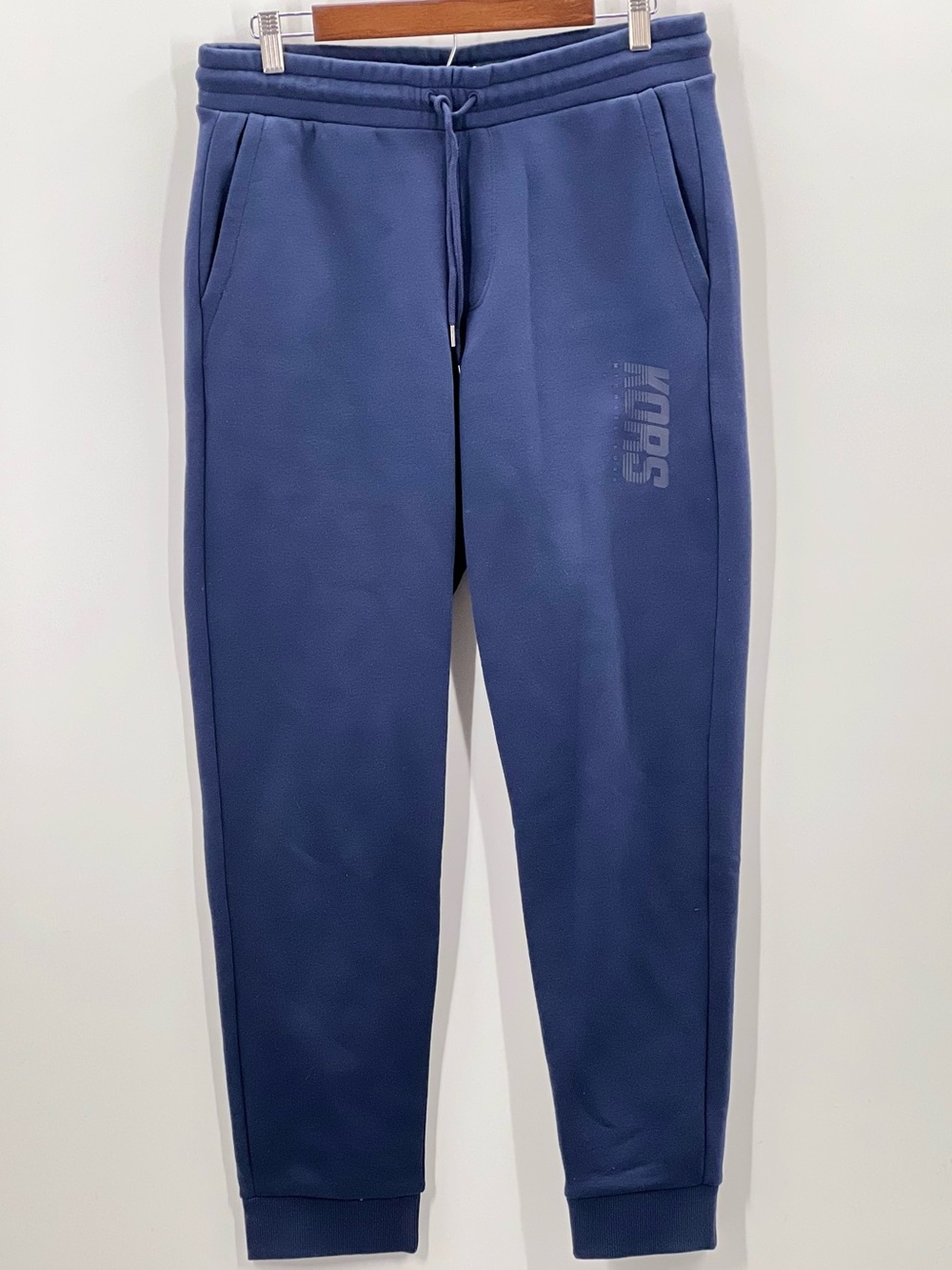 J037 Michael Kors Men's Cotton Blend Jogger Sweatpants in a dark blue/midnight